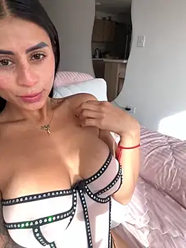 Snapshot of lunasex06 chatting on 04-07-26, 12:51 lunasex06 online show from 04-07-26, 12:51