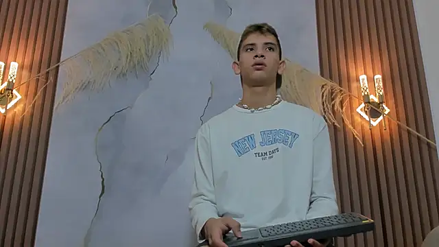 Ethanhot os online show from 05-12-26, 08:04