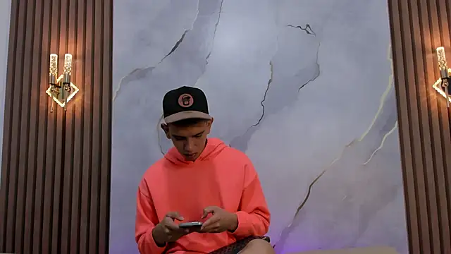 Ethanhot os online show from 04-08-26, 06:53