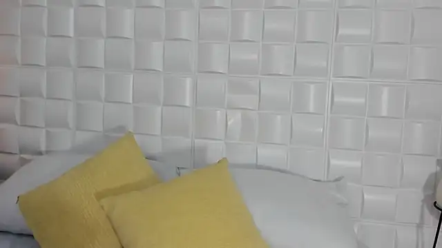 valen martinez  online show from 05-15-26, 07:23
