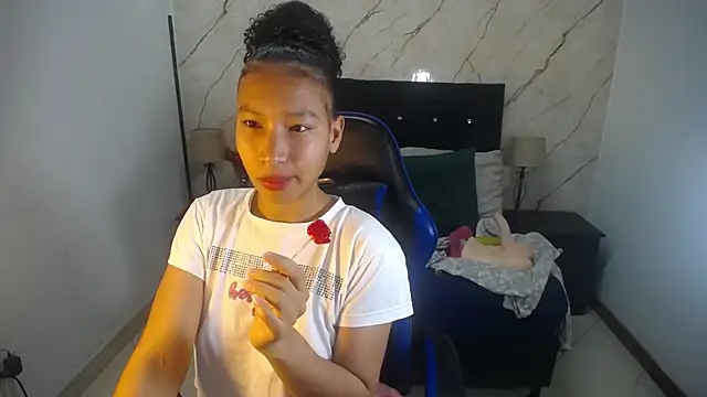 hasley cute online show from 05-05-26, 07:28