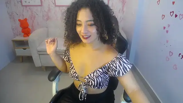 Snapshot of Brittany_ch chatting on 04-21-26, 08:04 Brittany ch online show from 04-21-26, 08:04