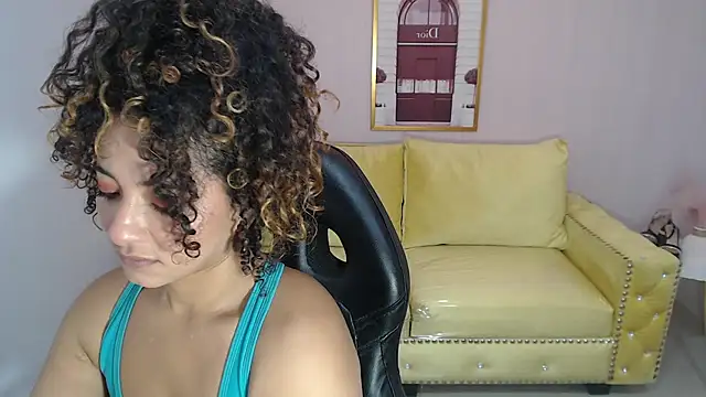 Snapshot of Brittany_ch chatting on 05-08-26, 08:23 Brittany ch online show from 05-08-26, 08:23