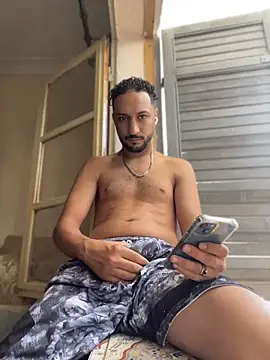 Snapshot of legende59 chatting on 06-28-26, 12:44 legende59 online show from 06-28-26, 12:44
