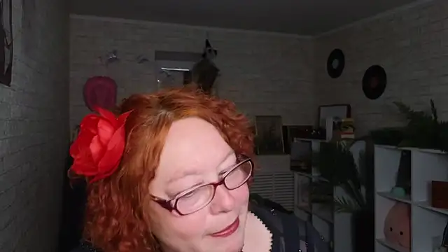 Snapshot of Fara_Flutte chatting on 05-28-26, 05:37 Fara Flutte online show from 05-28-26, 05:37