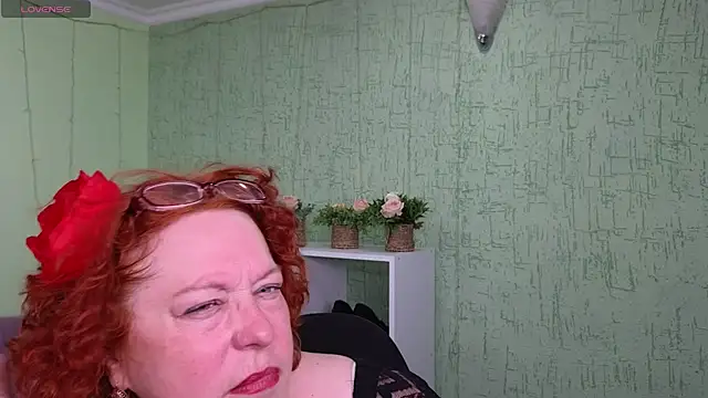 Snapshot of Fara_Flutte chatting on 05-26-26, 05:27 Fara Flutte online show from 05-26-26, 05:27