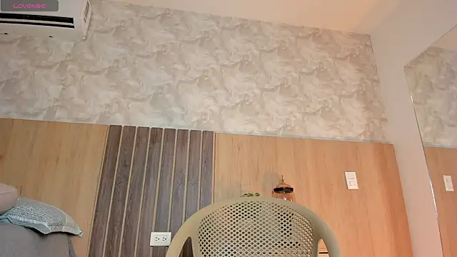 LiriaSweetie online show from 04-16-26, 09:39