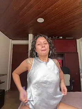 Dreanaa online show from 07-08-26, 07:25
