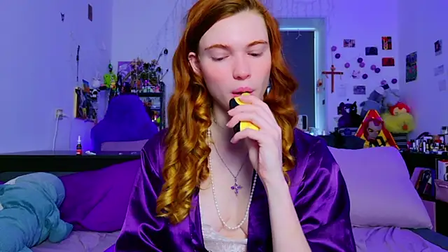 Snapshot of Annaroxann chatting on 07-09-26, 05:19 Annaroxann online show from 07-09-26, 05:19