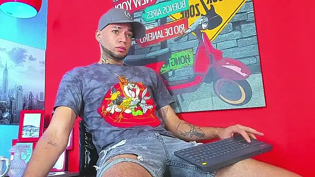Daniel huge22 online show from 04-28-26, 01:59