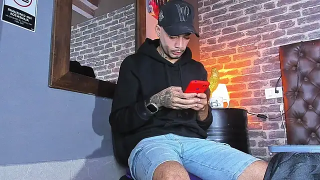 Daniel huge22 online show from 06-25-26, 01:49