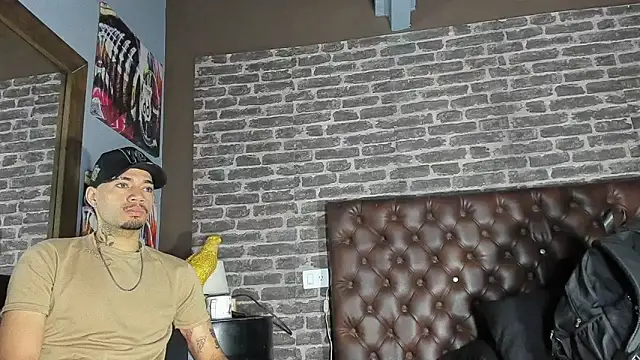 Daniel huge22 online show from 06-11-26, 02:03
