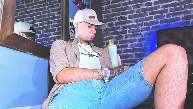 Daniel huge22 online show from 05-10-26, 02:41