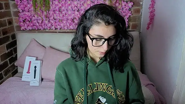 darknesscosplayer56 online show from 04-07-26, 01:29