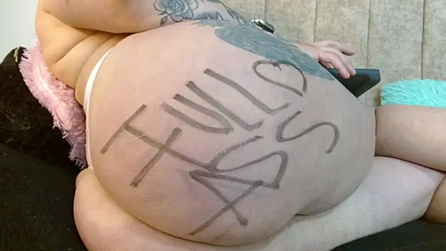Melanie Slut nasty online show from 05-07-26, 08:23