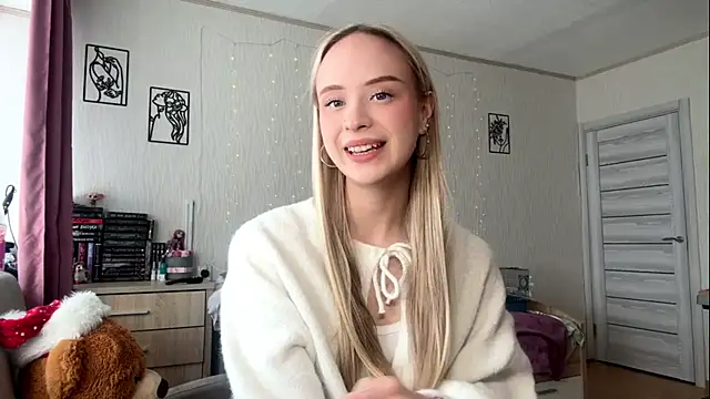 Snapshot of CutieAlina chatting on 04-14-26, 09:25 CutieAlina online show from 04-14-26, 09:25