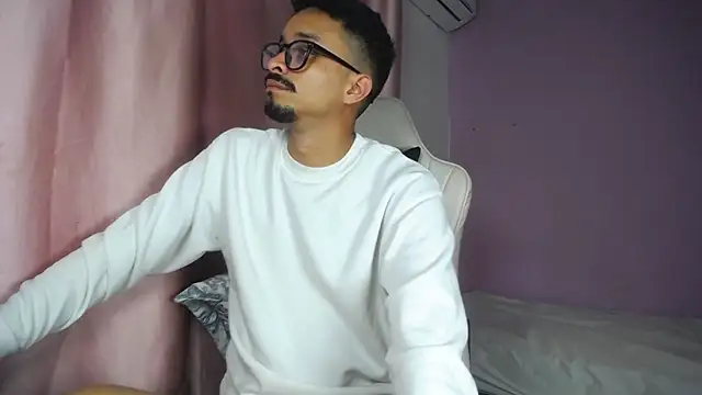Amir guy  online show from 05-11-26, 04:04
