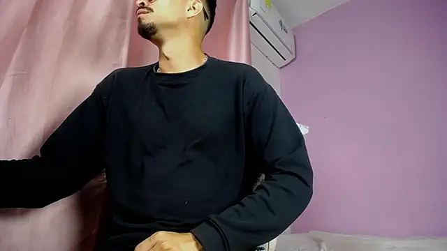 Amir guy  online show from 05-08-26, 01:04