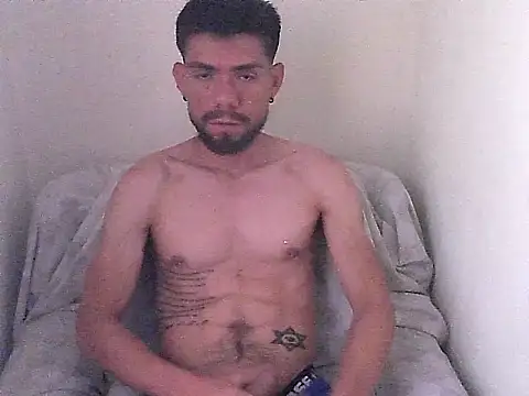 Snapshot of thomas2wood chatting on 07-09-26, 09:47 thomas2wood online show from 07-09-26, 09:47
