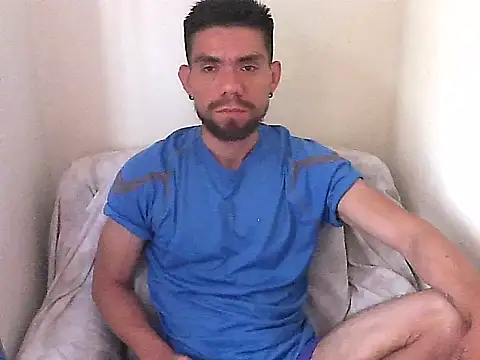 Snapshot of thomas2wood chatting on 06-24-26, 08:28 thomas2wood online show from 06-24-26, 08:28