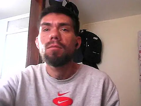 Snapshot of thomas2wood chatting on 07-17-26, 07:22 thomas2wood online show from 07-17-26, 07:22