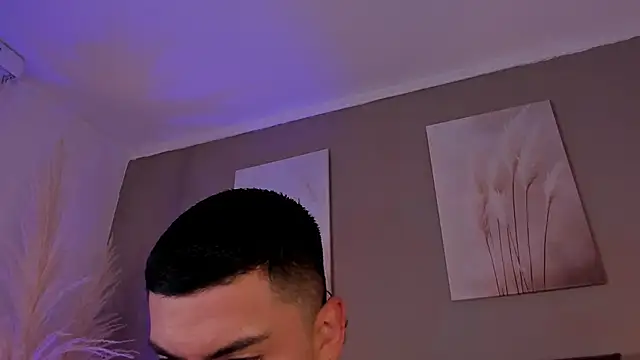 Alexander Diazz online show from 06-18-26, 02:11