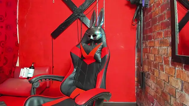 Bombomks online show from 04-16-26, 08:31