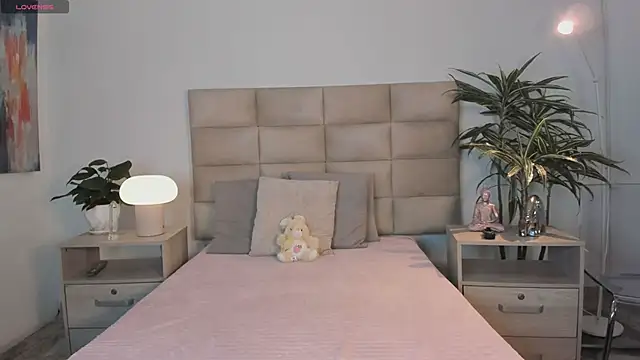 BrendaBloom  online show from 04-13-26, 04:05
