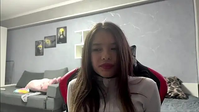 Snapshot of Julllesimons chatting on 04-07-26, 11:12 Julllesimons online show from 04-07-26, 11:12