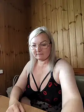 Snapshot of White-Chocolatte chatting on 05-02-26, 09:47 White-Chocolatte online show from 05-02-26, 09:47