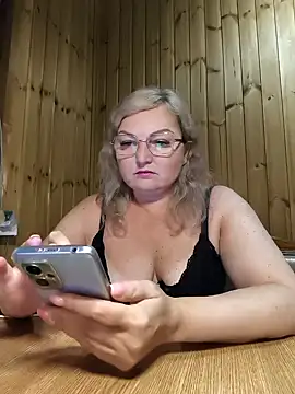 Snapshot of White-Chocolatte chatting on 05-19-26, 04:03 White-Chocolatte online show from 05-19-26, 04:03