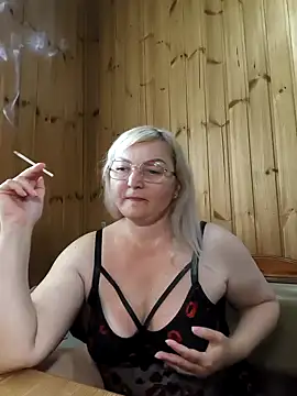 Snapshot of White-Chocolatte chatting on 05-01-26, 09:03 White-Chocolatte online show from 05-01-26, 09:03