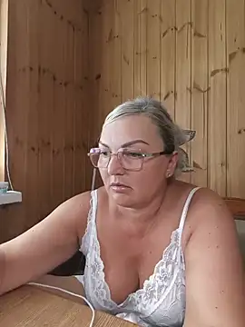 White-Chocolatte online show from 06-23-26, 02:15