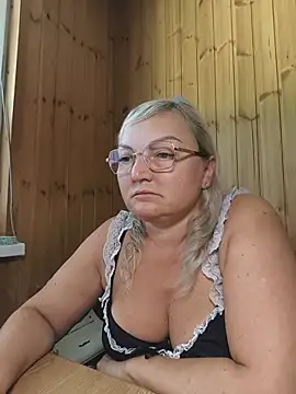 White-Chocolatte online show from 06-30-26, 05:40