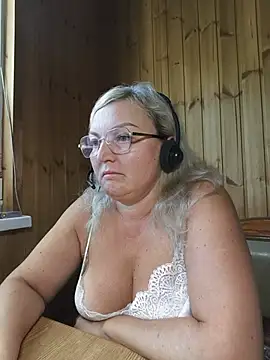 White-Chocolatte online show from 07-08-26, 06:03