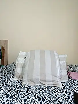 EbonySexySlimxxx online show from 05-07-26, 11:57