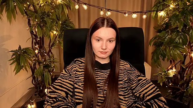 MarieFuller online show from 04-08-26, 11:55