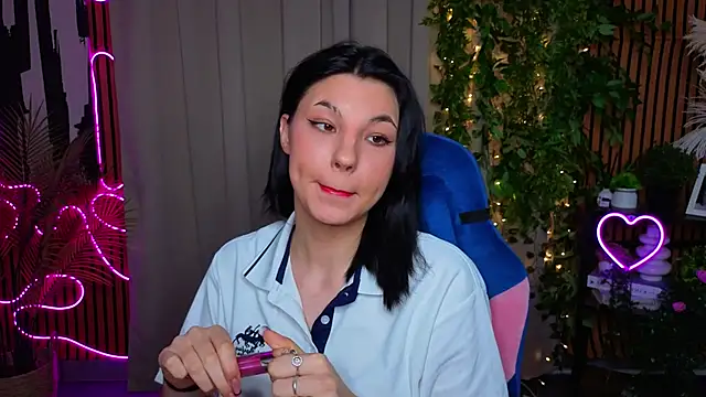 SharonBrowns online show from 04-16-26, 04:52