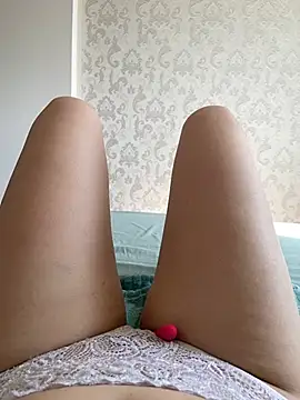 Snapshot of Cofeblond chatting on 04-14-26, 06:29 Cofeblond online show from 04-14-26, 06:29