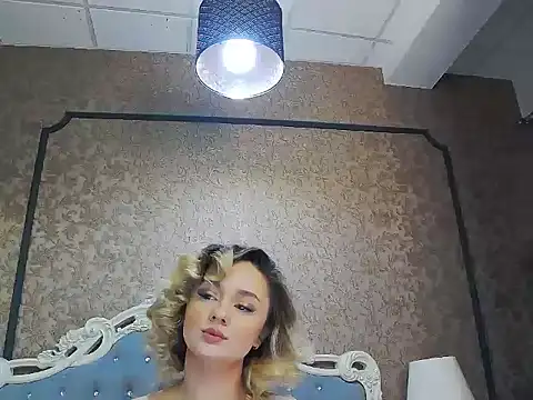 Snapshot of Ivy_Quin chatting on 04-10-26, 03:57 Ivy Quin online show from 04-10-26, 03:57