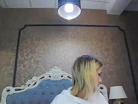 Snapshot of Ivy_Quin chatting on 04-15-26, 03:23 Ivy Quin online show from 04-15-26, 03:23