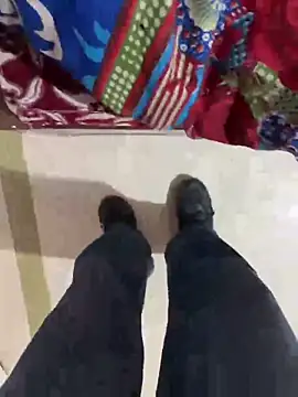 Love Birds00 online show from 04-16-26, 11:22