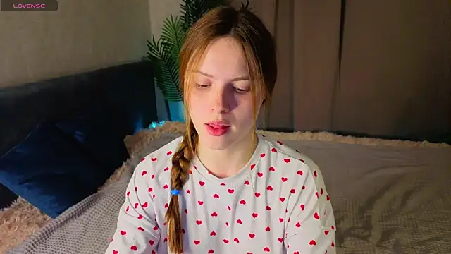 Snapshot of Diana_Broooks chatting on 05-09-26, 12:58 Diana Broooks online show from 05-09-26, 12:58