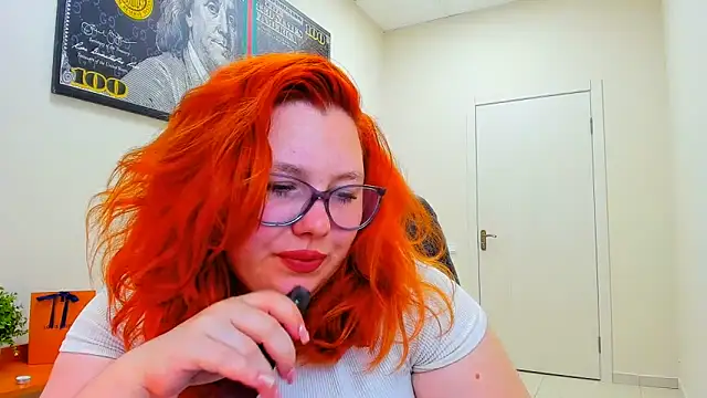 Aillia-Rous online show from 06-19-26, 07:03