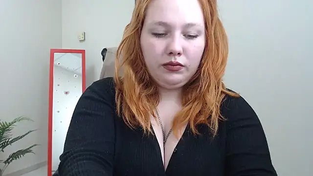 Snapshot of Aillia-Rous chatting on 04-14-26, 06:07 Aillia-Rous online show from 04-14-26, 06:07