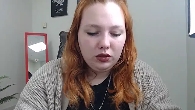 Snapshot of Aillia-Rous chatting on 04-17-26, 05:54 Aillia-Rous online show from 04-17-26, 05:54