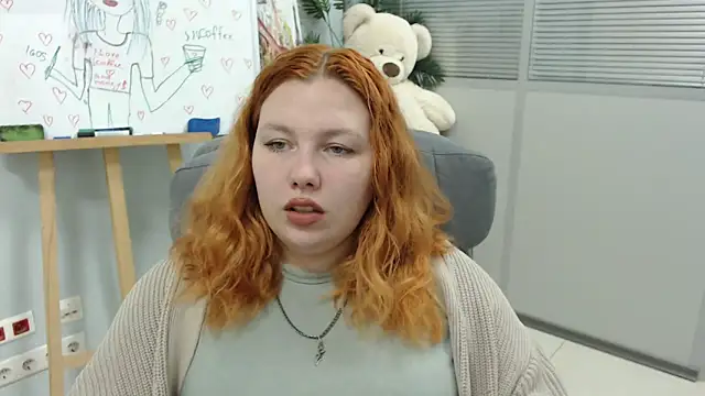 Snapshot of Aillia-Rous chatting on 05-19-26, 06:09 Aillia-Rous online show from 05-19-26, 06:09