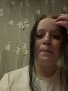 tiny lily  online show from 04-20-26, 06:53