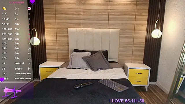 Snapshot of matty_sofia_1 chatting on 06-30-26, 03:06 matty sofia 1 online show from 06-30-26, 03:06