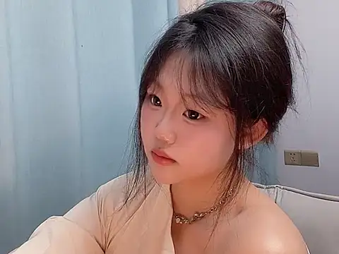 Lilababy00 online show from 04-10-26, 01:07